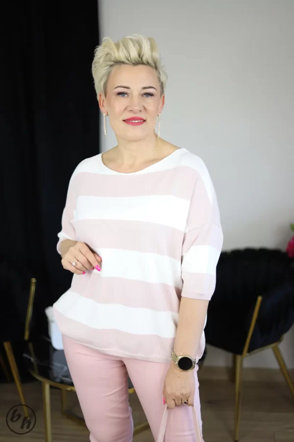 Sweter damski paski- pudrowy róż