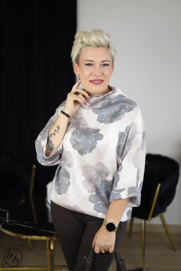 Sweter nietoperz- kwiatowy wzór