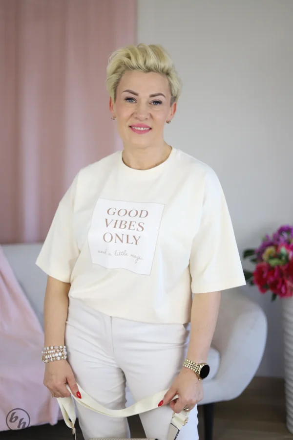 T-shirt kwadrat- beżowy