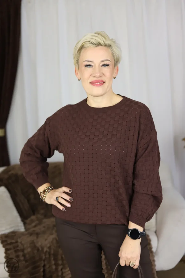 Sweterek damski szachownica- gorzka czekolada